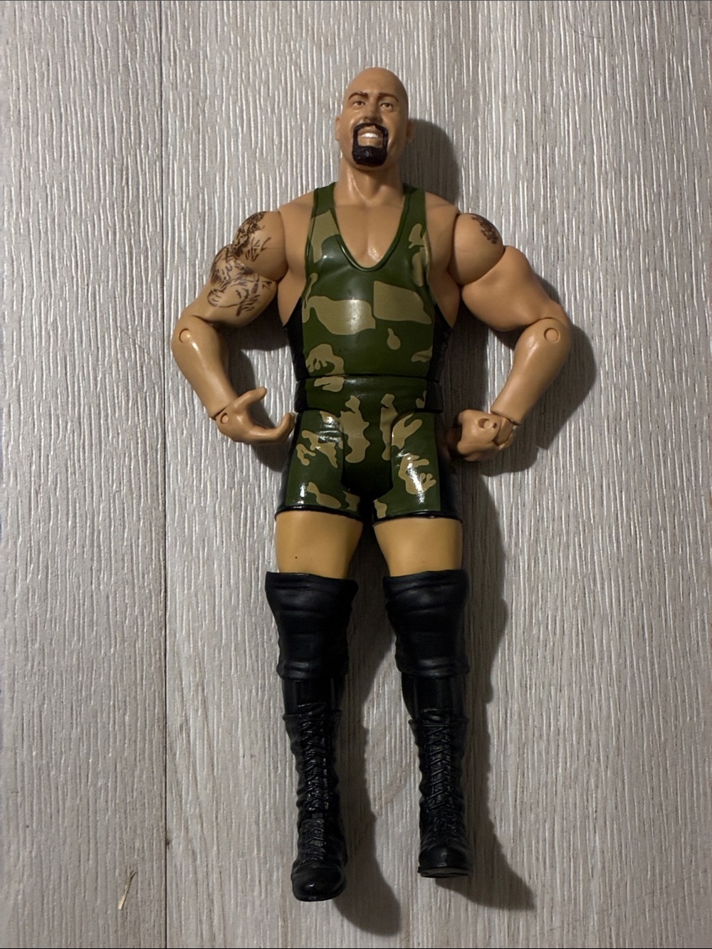 WWE Wrestling Action Figure “The Big Show” in Green Camo Singlet 2011 Mattel